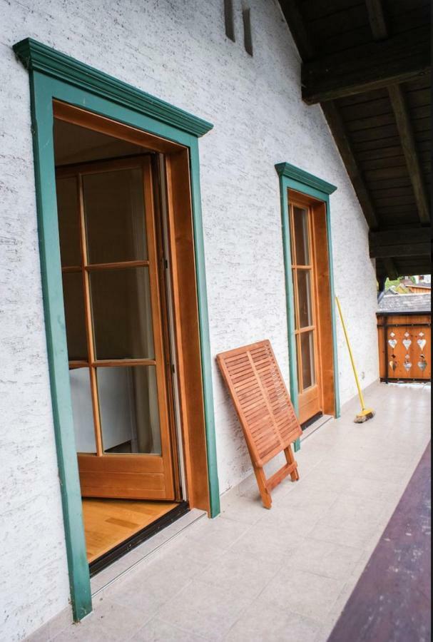 View House *